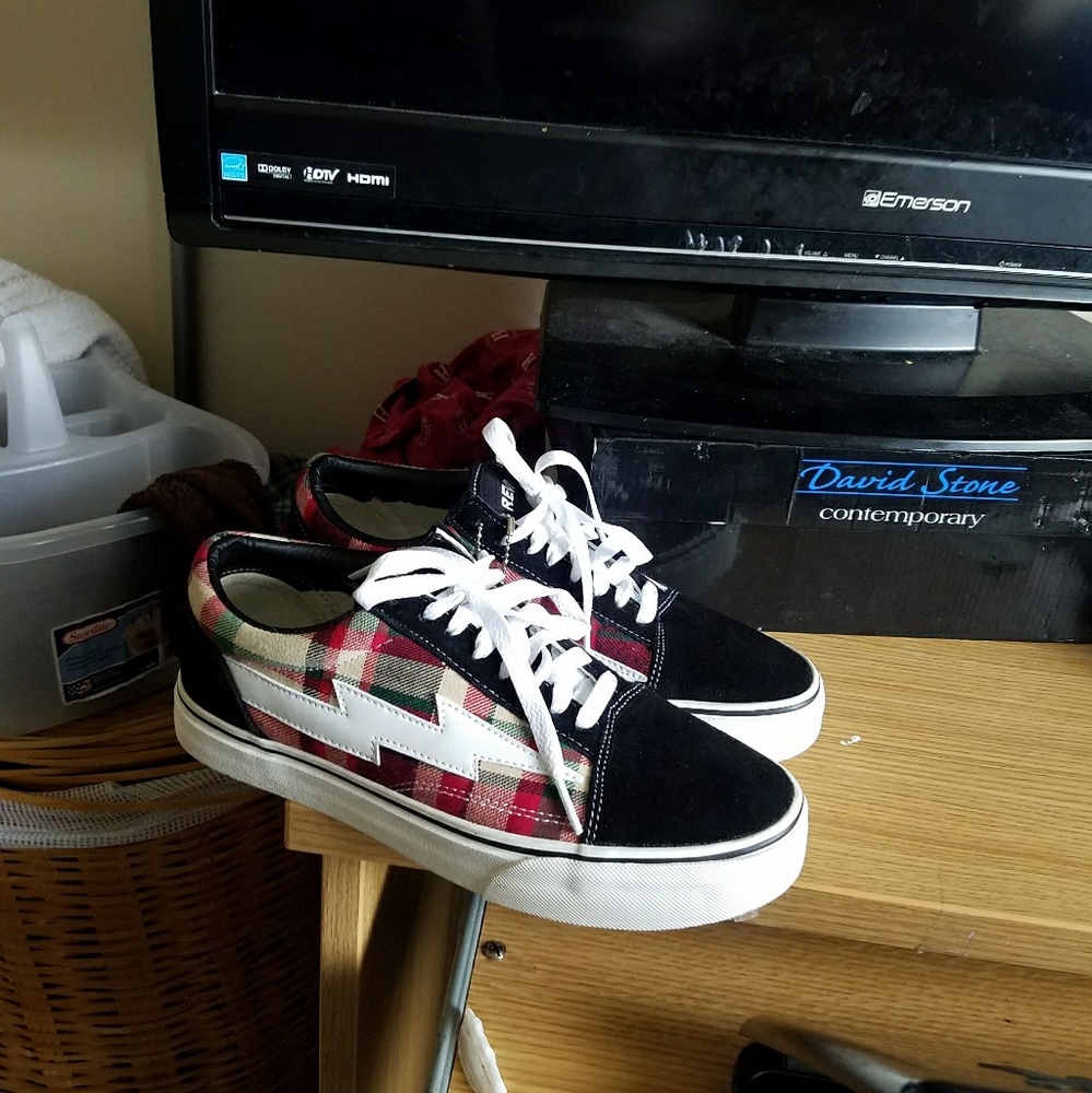 Ian Connor Revenge Storm SIZE 7.5